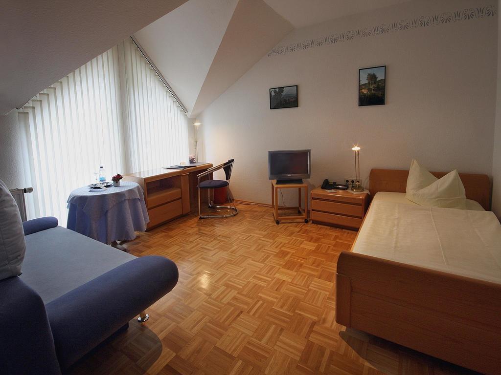 Hotel Garni Zur Bergstrasse Zwingenberg  Pokój zdjęcie